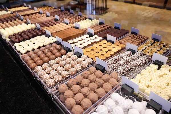 Pralinen-Angebot im Läderach